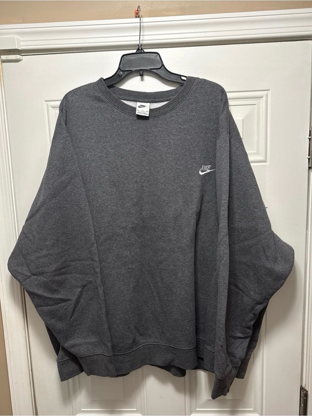Nike Men's Crewneck Sweatshirt - Charcoal